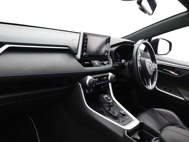 Used Toyota RAV4 Hybrid 218 HP (160 kW) 2019 Other SUV