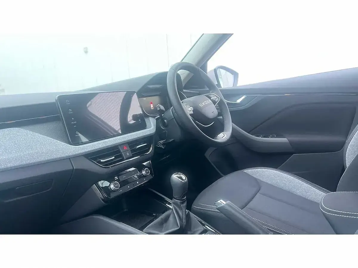 Usado Skoda Kamiq SE 116 HP (85 kW) 2025 Branco SUV