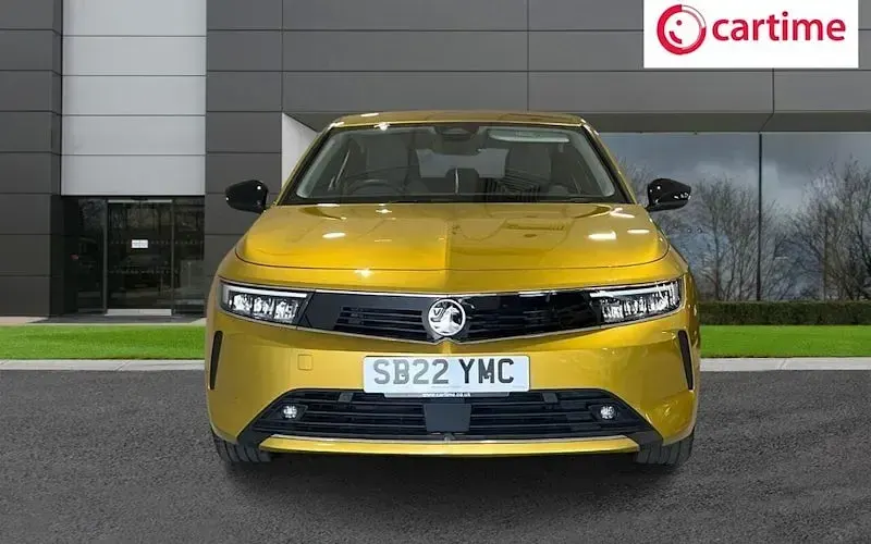 Used Vauxhall Astra Design Edition 131 HP (96 kW) 2025 Hatchback