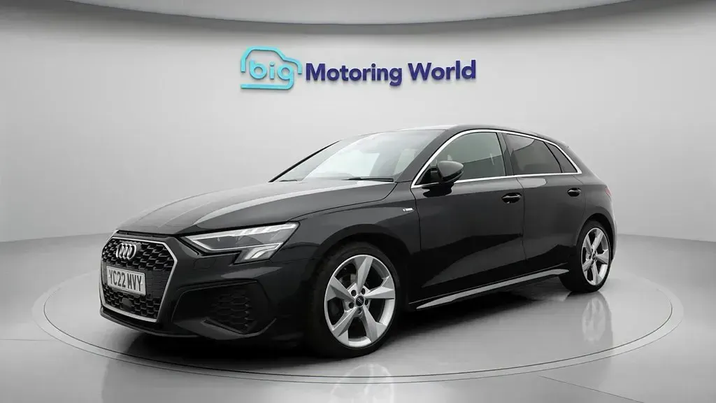 Begagnad Audi A3 Sportback S-Line 110 HK (80 kW) 2022 Svart Halvkombi
