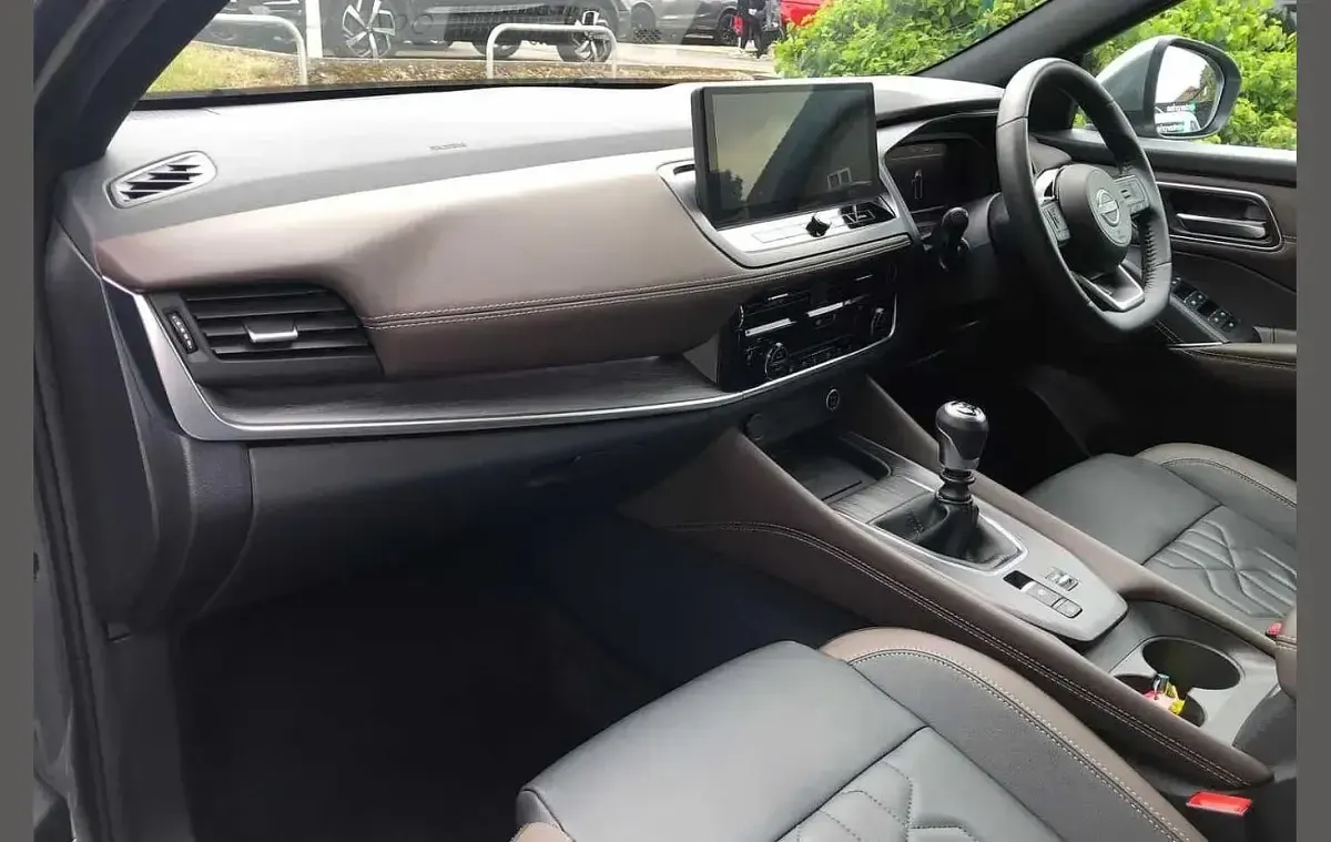 Used Nissan Qashqai Tekna 155 HP (114 kW) 2024 Grey SUV