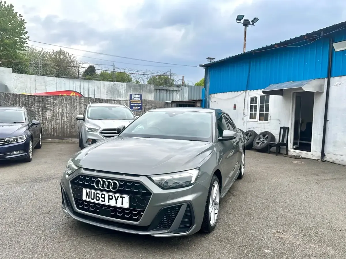 Usado Audi A1 S-Line 2019 Cinzento SUV