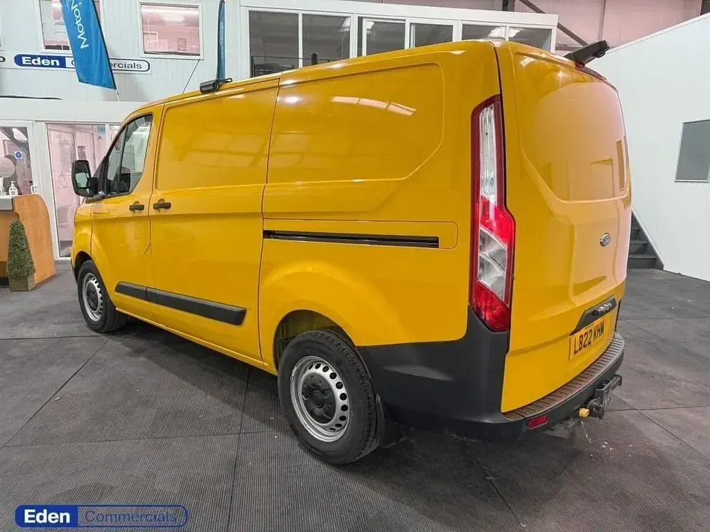 Usado Ford Transit Custom 130 CV (95 kW) 2022 Amarillo Van