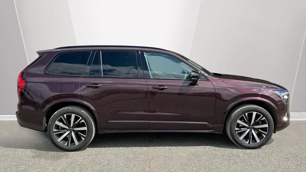 Used Volvo XC90 Plus 250 HP (183 kW) 2025 Red SUV