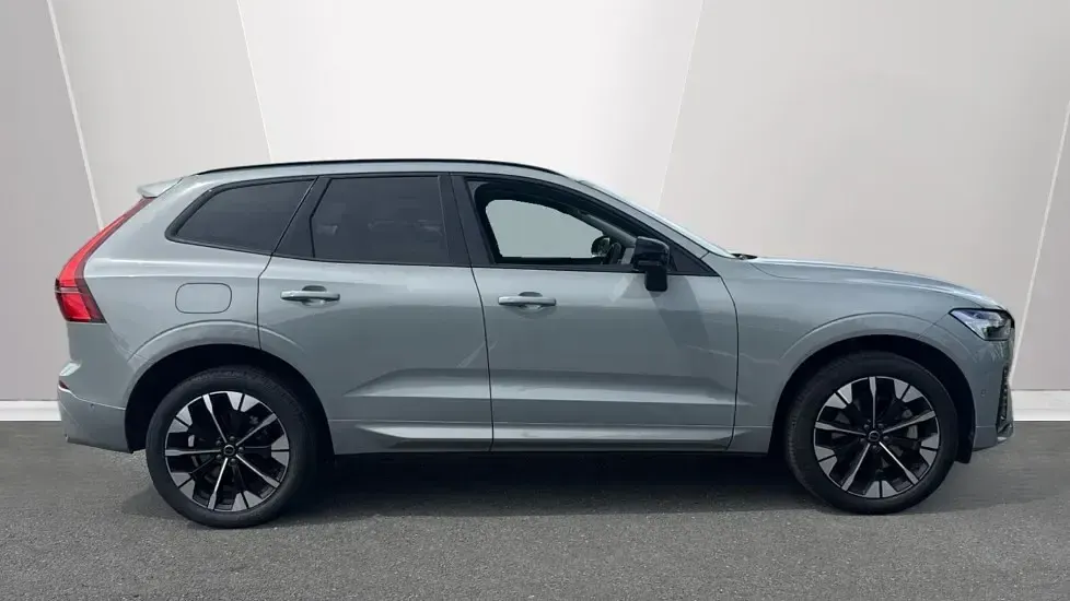 Used Volvo XC60 Ultra 250 HP (183 kW) 2025 Grey SUV