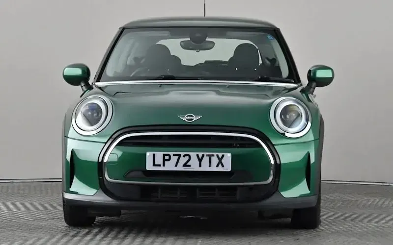 Used Mini Cooper Classic 136 HP (100 kW) 2022 Green Hatchback