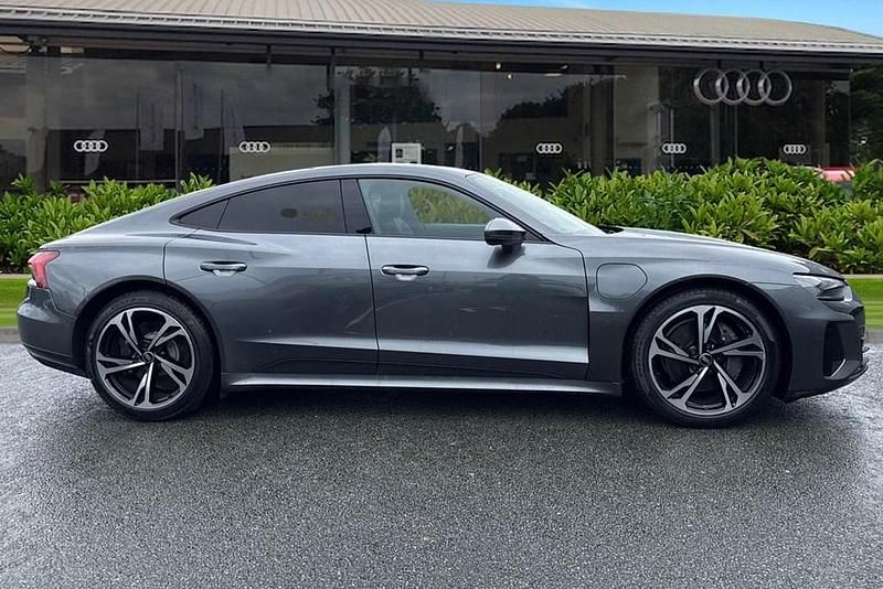 Used Audi e-tron GT quattro Advanced 389 kW (530 HP) 2022 Grey Sedan
