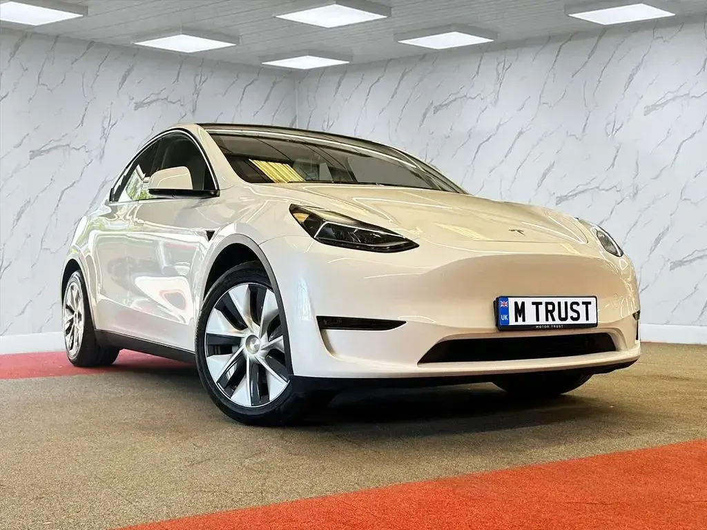 Used Tesla Model Y Long Range AWD 282 kW (384 HP) 2022 White SUV