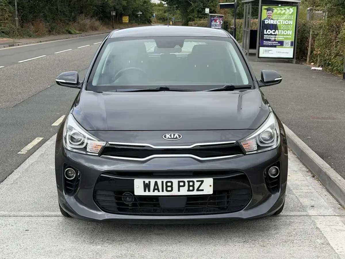 Used Kia Rio 98 HP (72 kW) 2018 Grey Hatchback
