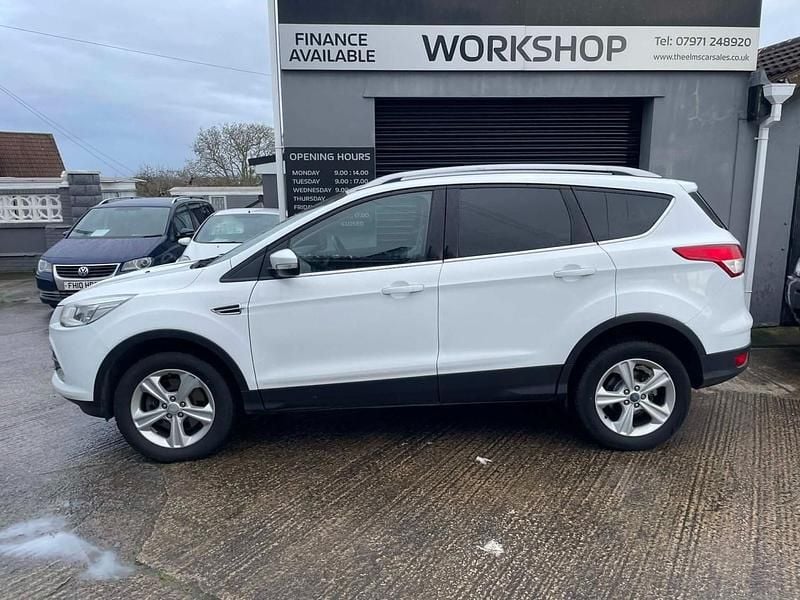Used Ford Kuga Zetec 150 HP (110 kW) 2016 White SUV