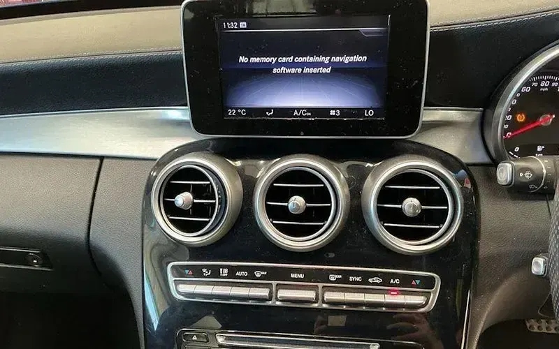 Used Mercedes C200 AMG line 184 HP (135 kW) 2015 Blue Estate