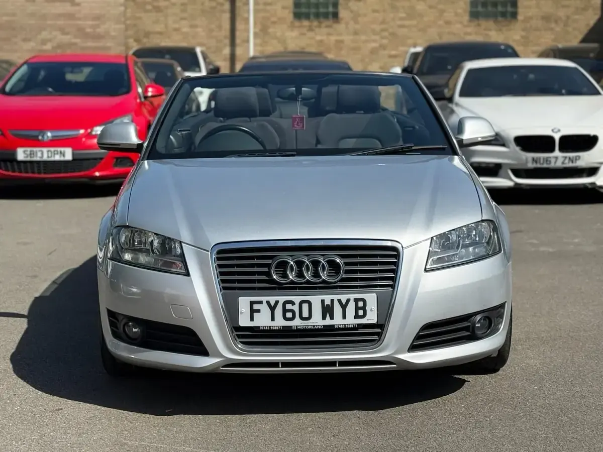 Usado Audi A3 Cabriolet Sport 200 HP (147 kW) 2010 Prateado Cabrios