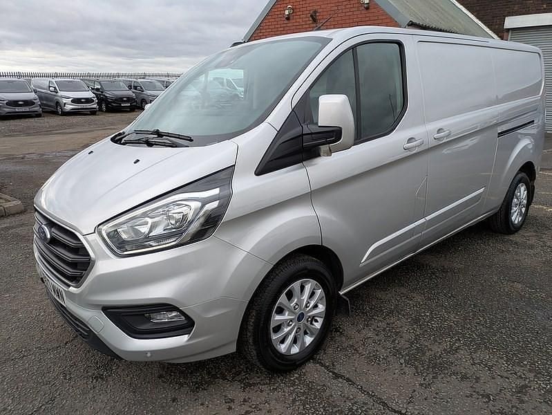 Used Ford Transit Custom Limited 130 HP (95 kW) 2023 Silver Van