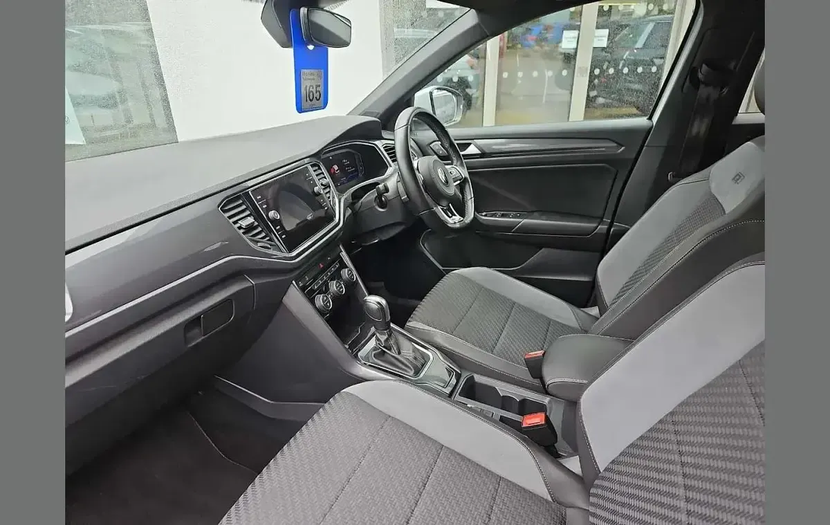 Usado VW T-Roc R-line 150 HP (110 kW) 2021 Prateado SUV