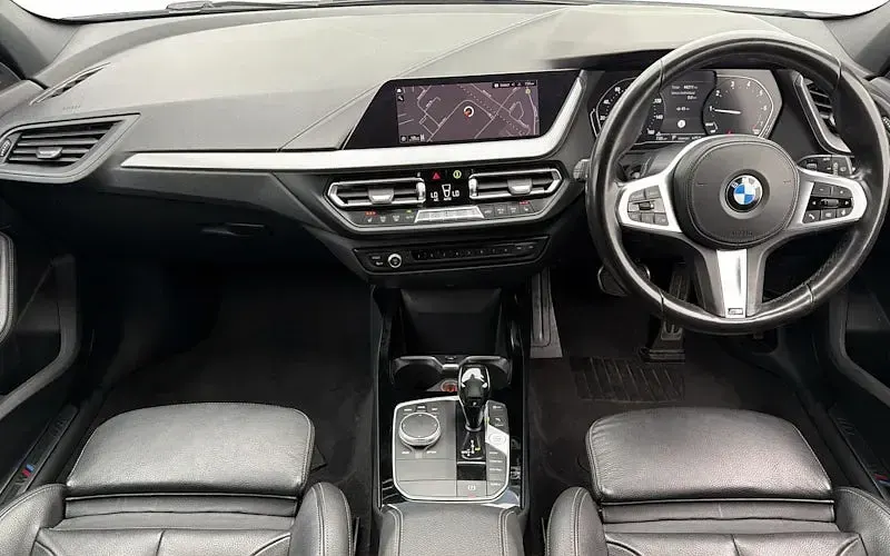 Used BMW 118 M Sport 140 HP (102 kW) 2020 White Hatchback