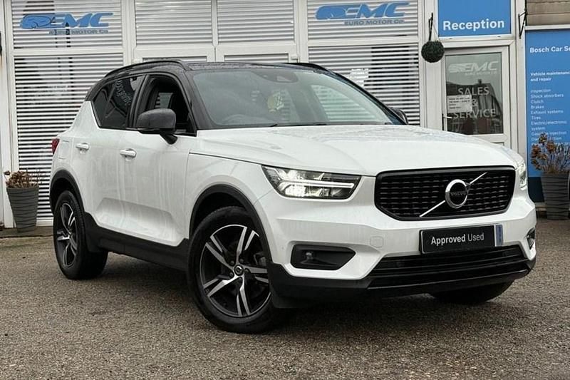 Used Volvo XC40 R-Design 197 HP (144 kW) 2020 SUV