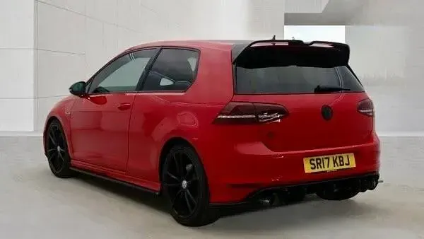 Used VW Golf VII R 2017 Red Hatchback