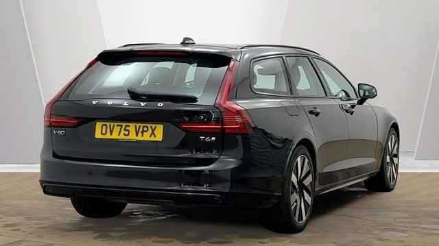 New Volvo V90 Plus 350 HP (257 kW) 2025 Estate