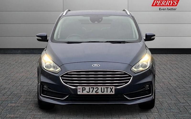 Used Ford S-MAX Titanium 190 HP (139 kW) 2022 MPV