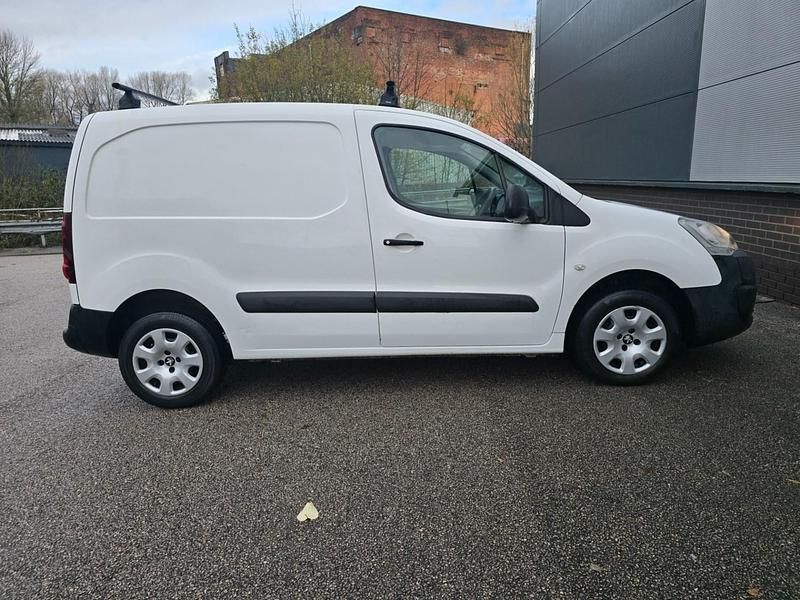 Used Peugeot Partner 2016 White MPV