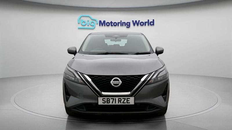 Used Nissan Qashqai Acenta Premium 140 HP (102 kW) 2022 Grey SUV