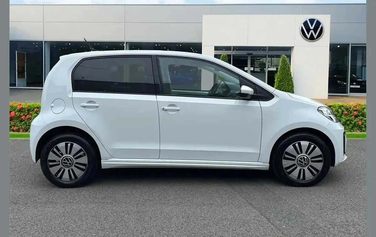 Used VW e-up! 58 kW (80 HP) 2021 White Hatchback