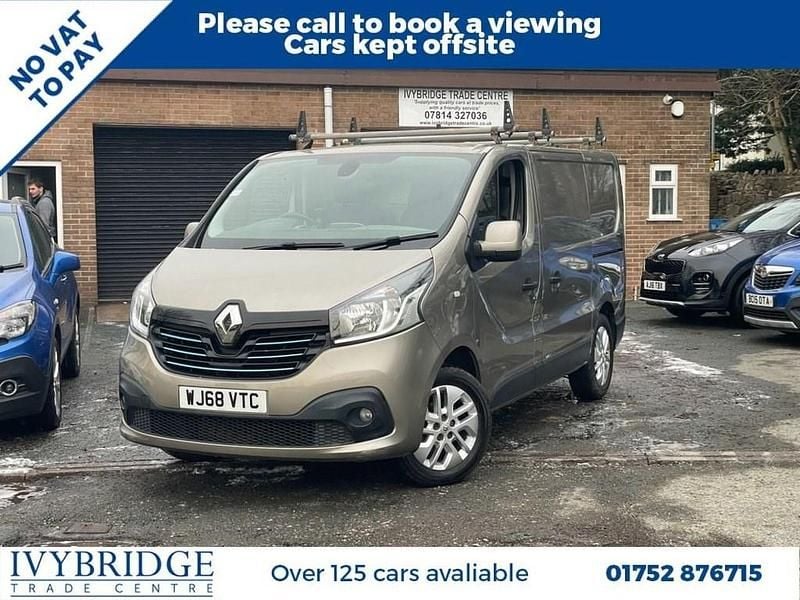 Used Renault Trafic 2018 Beige MPV