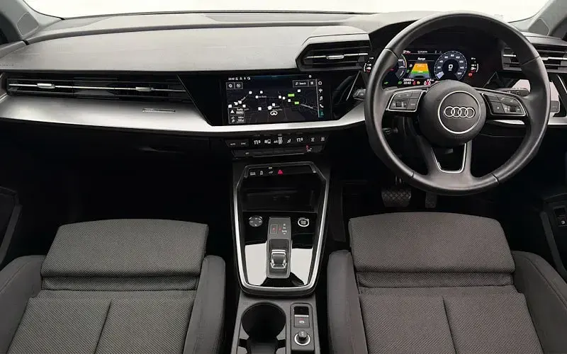 Used Audi A3 Sportback e-tron Sport 204 HP (150 kW) 2024 White Hatchback