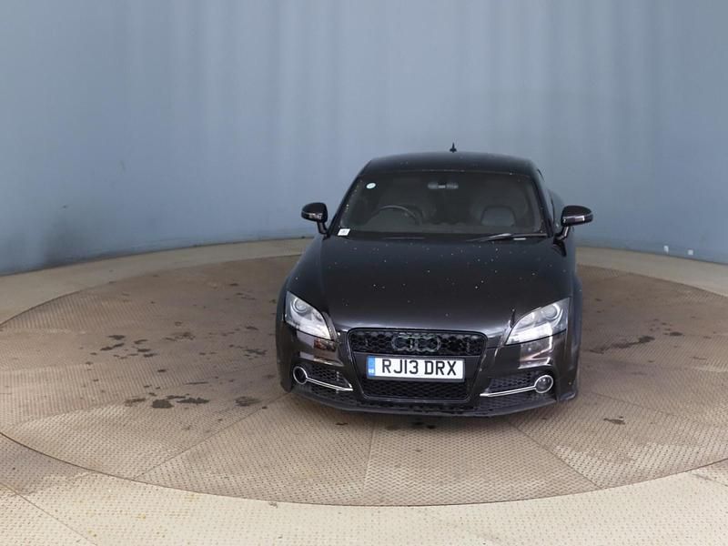 Begagnad Audi TT Black Edition 170 HK (125 kW) 2013 Svart Sportkupé