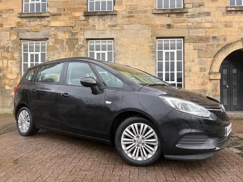 Used Vauxhall Zafira Design Edition 140 HP (102 kW) 2017 Black MPV