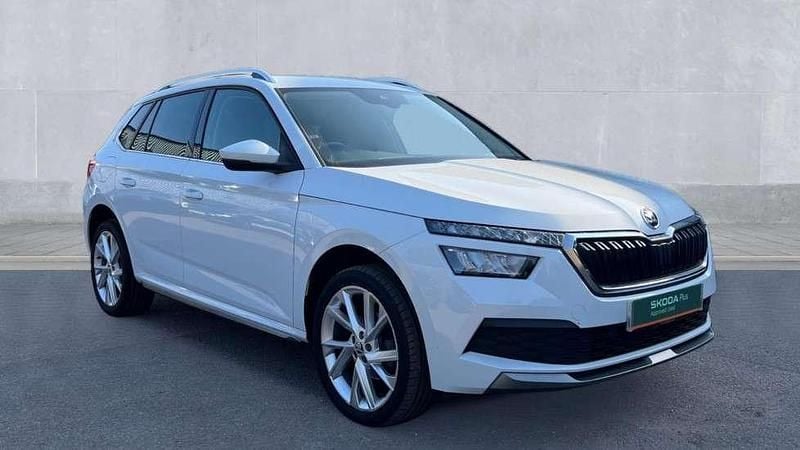 Moon white Used 2022 Skoda Kamiq SE L Executive SUV | £18,438 (Fair price) - Image 1/4