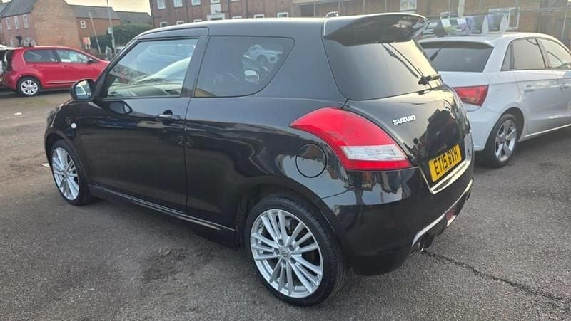Usado Suzuki Swift Sport 136 HP (100 kW) 2015 Preto Citadino