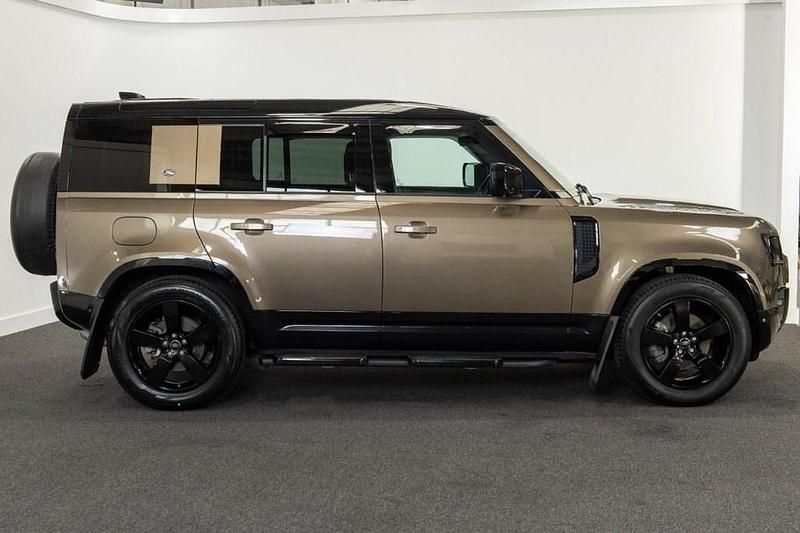 Used Land Rover Defender First Edition 240 HP (176 kW) 2020 Brown SUV