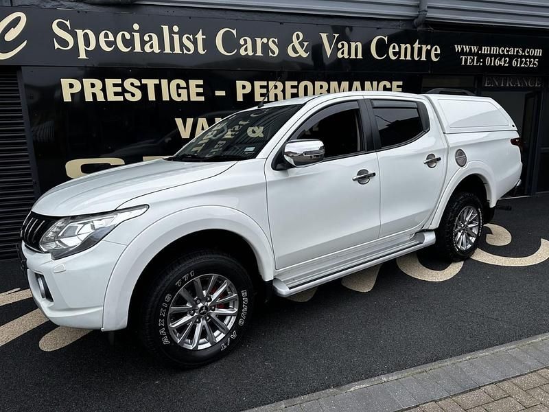 Used Mitsubishi L200 181 HP (133 kW) 2018 White Pickup