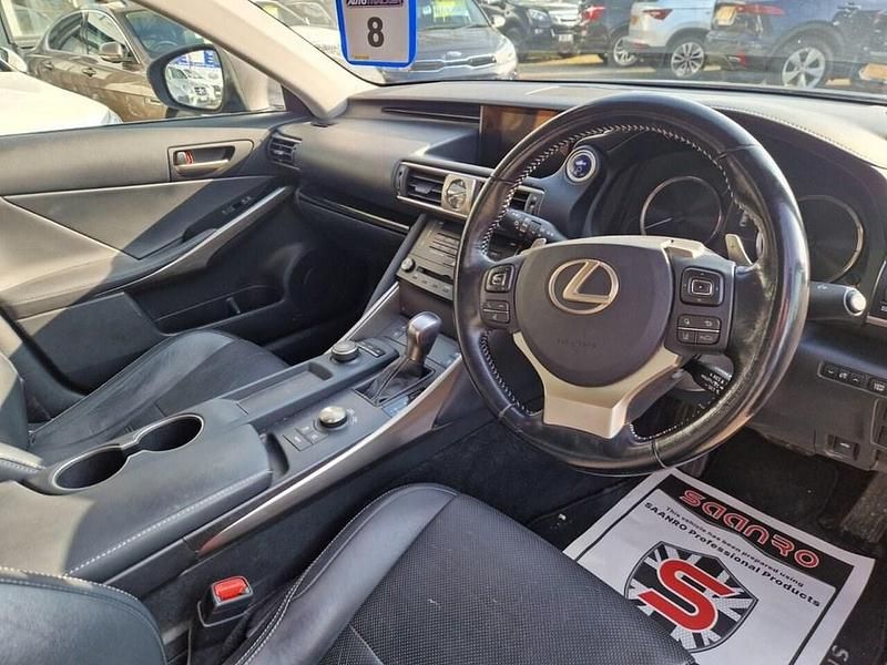 Used Lexus IS300h 223 HP (164 kW) 2017 Grey Sedan