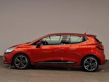 Używany Renault Clio IV Dynamique 90 KM (66 kW) 2017 Czerwony Hatchback