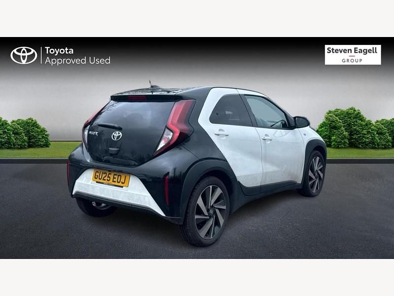 Used Toyota Aygo X 2025 White SUV