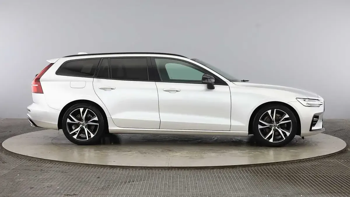Used Volvo V60 R-Design 2022 Silver Estate