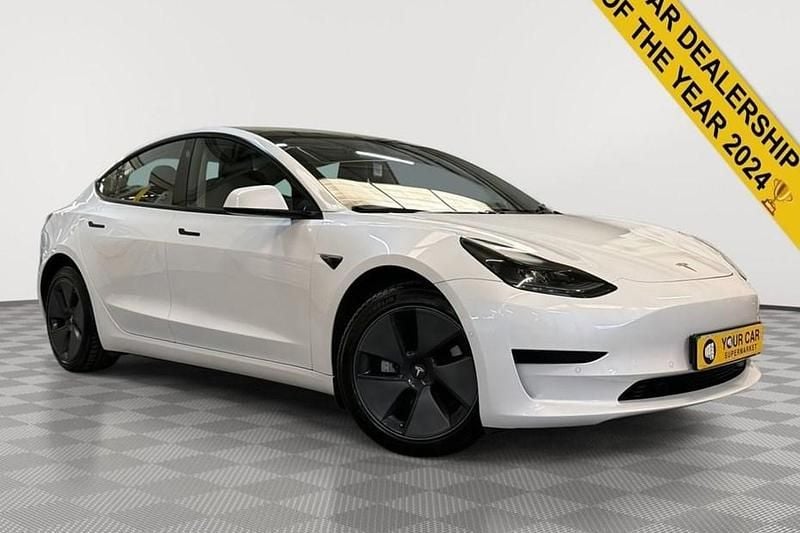 White Used 2021 Tesla Model 3 Standard Range Sedan | £18,399 (Fair price) - Image 1/1