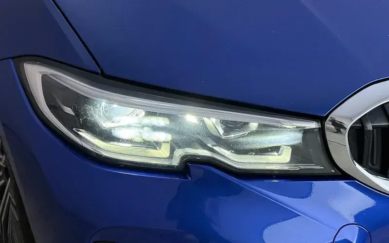 Used BMW 318 M Sport 156 HP (114 kW) 2021 Blue Sedan