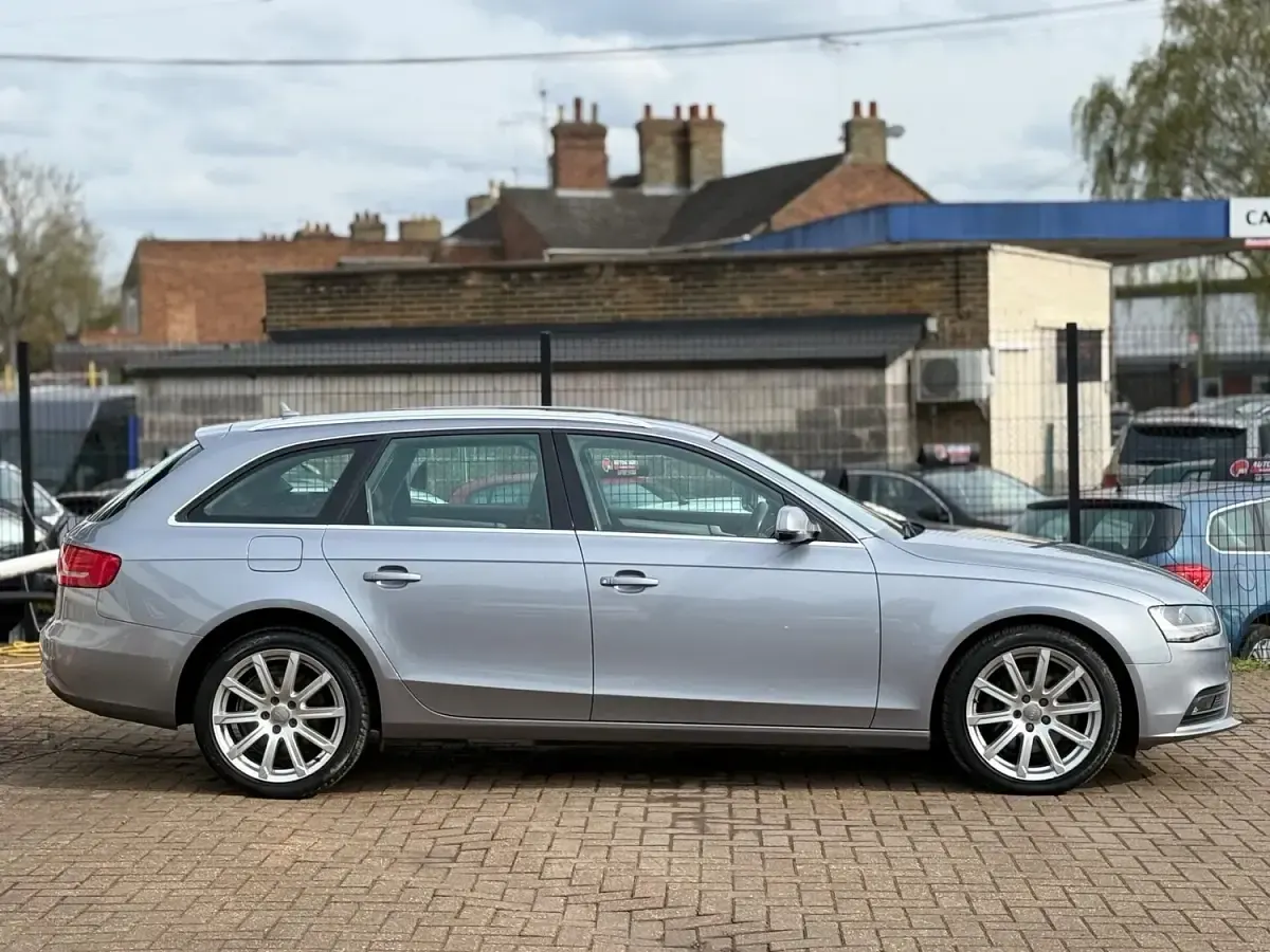 Used Audi A4 150 HP (110 kW) 2014 Grey Estate