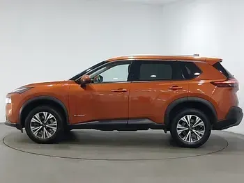 Used Nissan X-Trail N-Connecta 204 HP (150 kW) 2023 Orange SUV