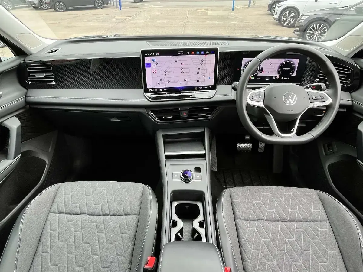 Used VW Tiguan Life 201 HP (147 kW) 2025 Blue SUV