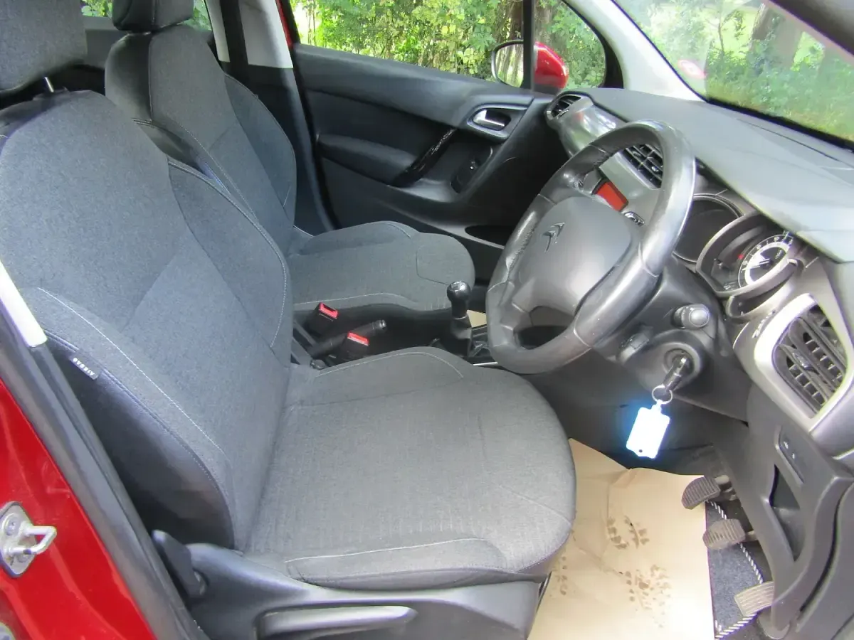 Used Citroën C3 PureTech 2016 Red Hatchback