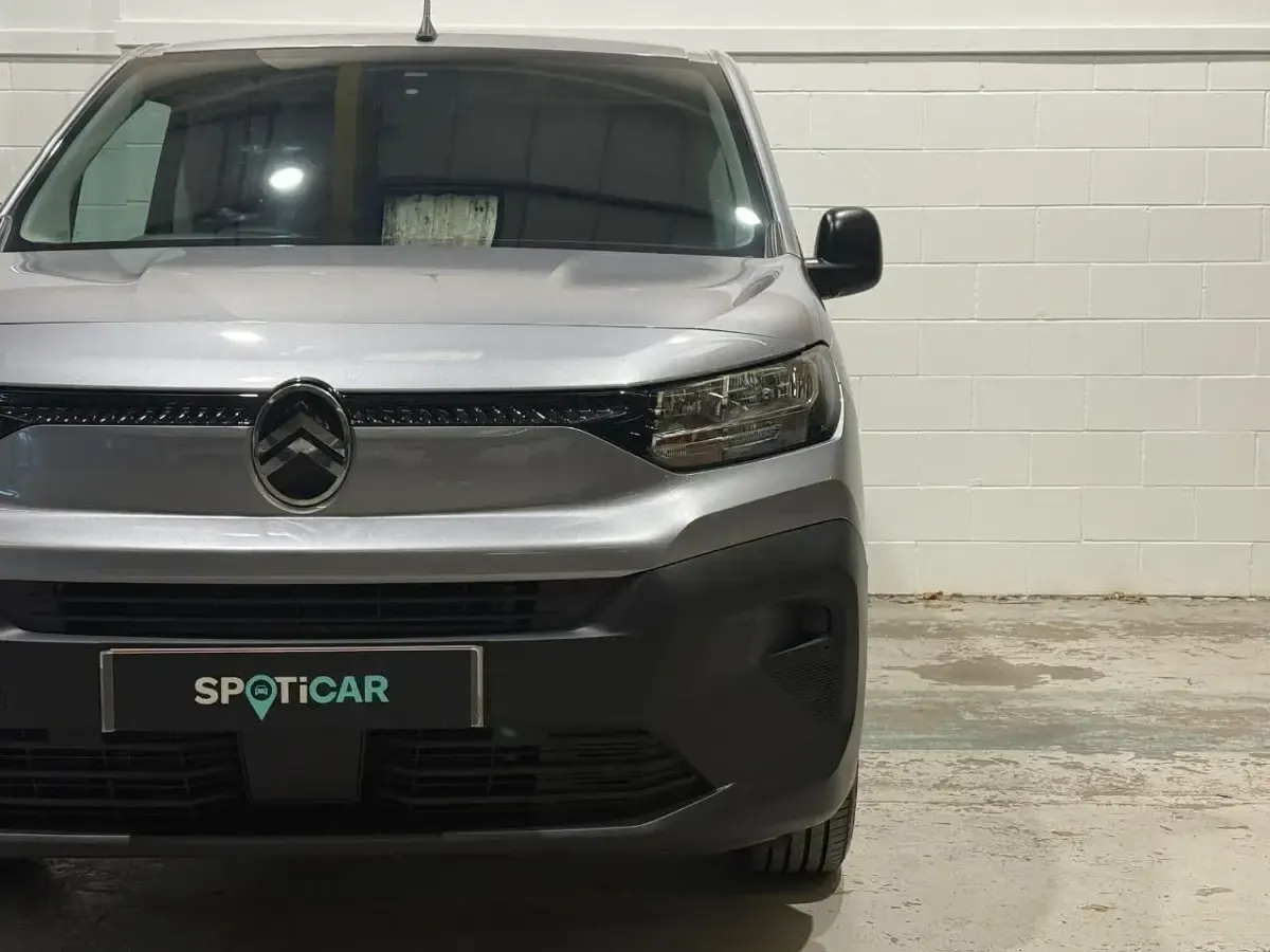 Used Citroën Berlingo 101 HP (74 kW) 2024 Grey MPV