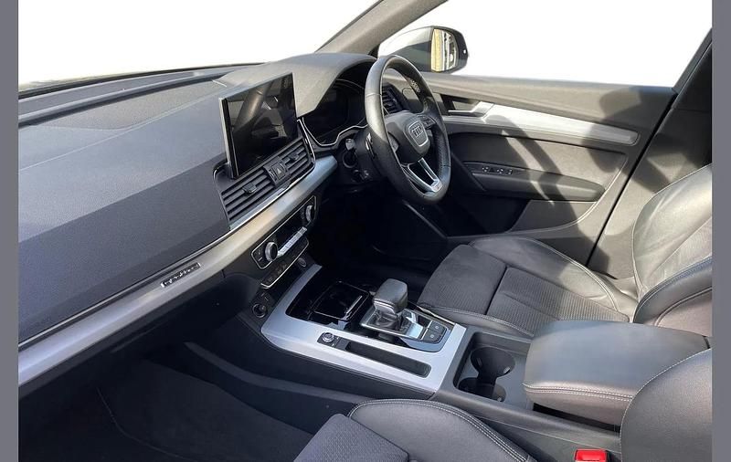 Used Audi Q5 S-Line 200 HP (147 kW) 2023 Grey SUV