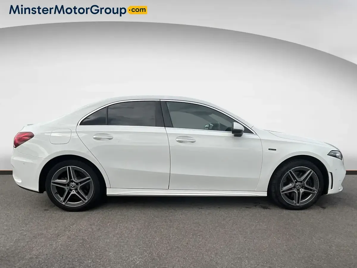 Used Mercedes A250 AMG Line Premium 214 HP (157 kW) 2021 White Sedan