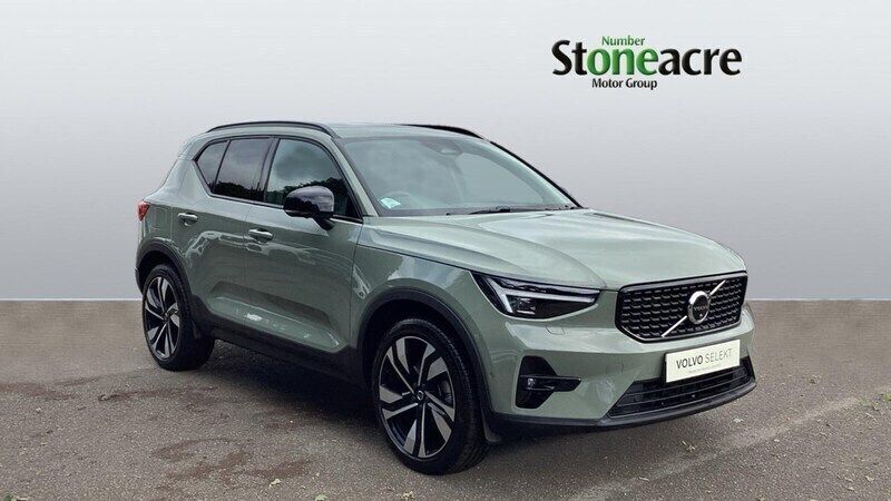 Green Used 2024 Volvo XC40 Ultra SUV | £36,350 (Expensive) - Image 1/4