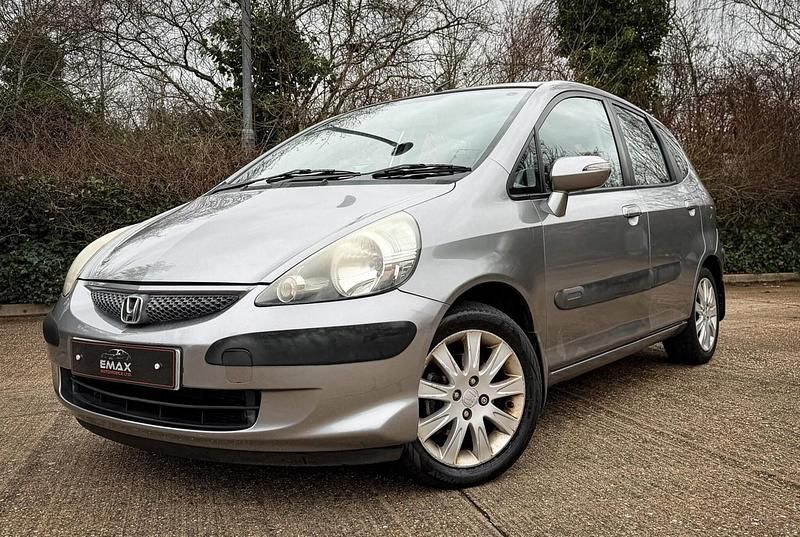 Used Honda Jazz SE 82 HP (60 kW) 2005 Silver Hatchback