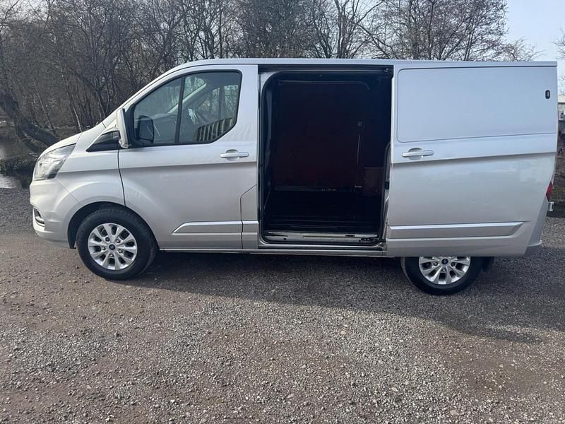 Used Ford Transit Custom Limited 130 HP (95 kW) 2020 Silver Van
